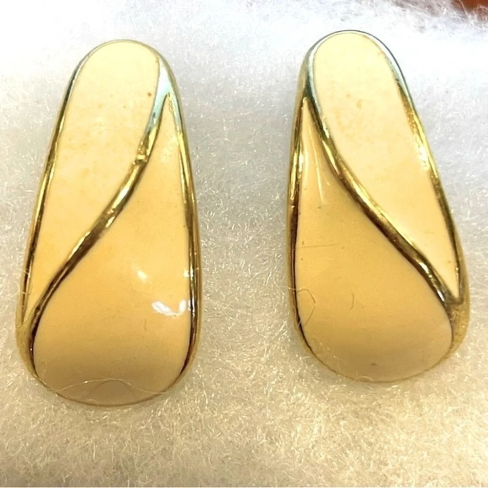 vintage fashion earrings lemon peachy gold swirl retro 80s 90s costume pierced